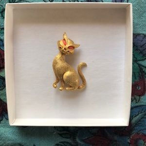 Vintage cat brooch